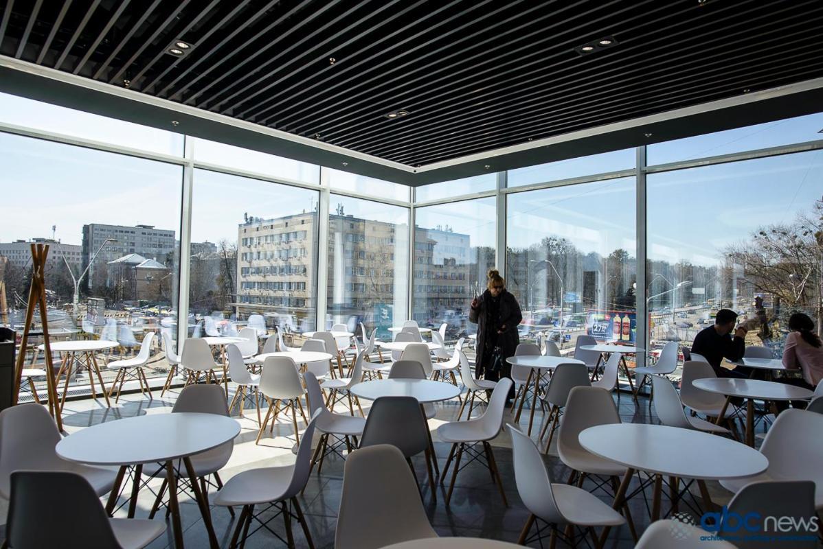 Assistant On Smart Plaza